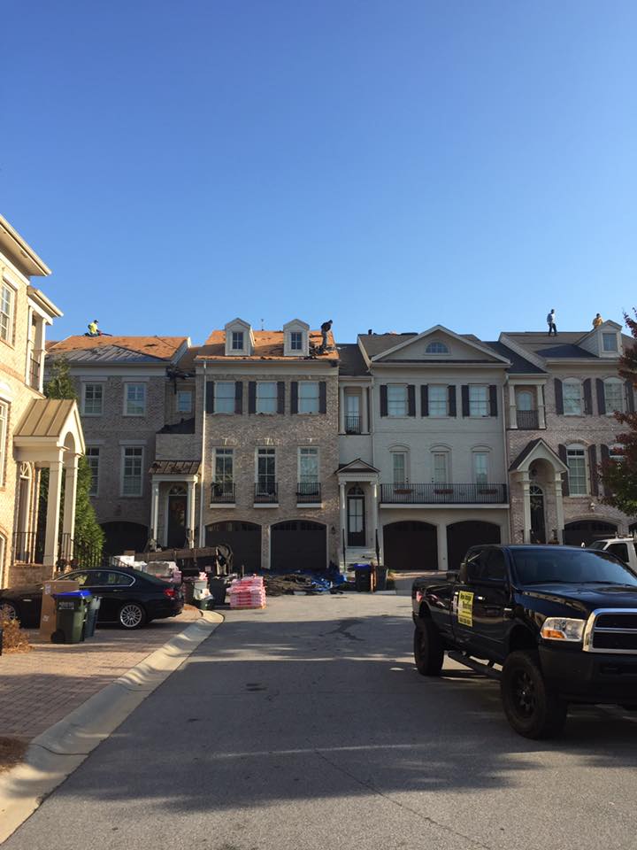 Low slope standing seam metal roofing green or cool roof option
